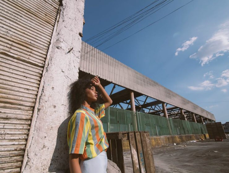 risk taking image of a black women looking ahead ready to risk