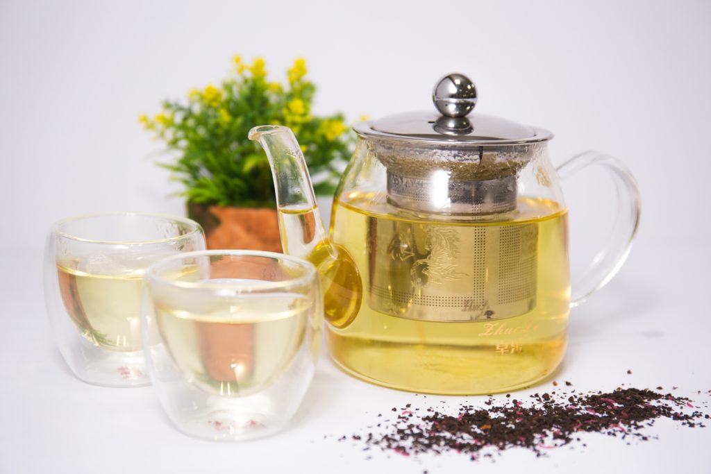 chamomile-tea-in-clear-tea-pot