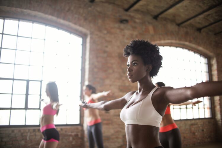 heart-health-fit-black-woman-working-out