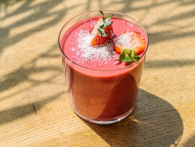 red smoothie in a glass